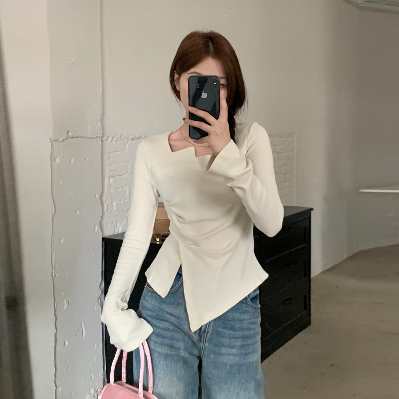 大地色系方領修身上衣（美拉德感）不對稱下襬 開衩＋褶皺 顯瘦內搭長袖