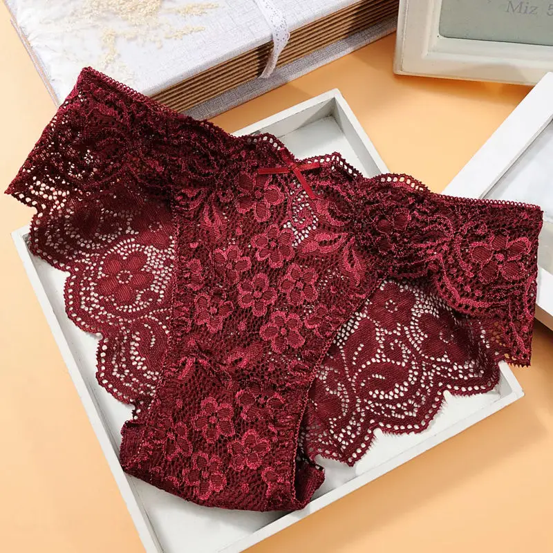 低腰鏤空蕾絲純欲風透氣棉襠三角褲