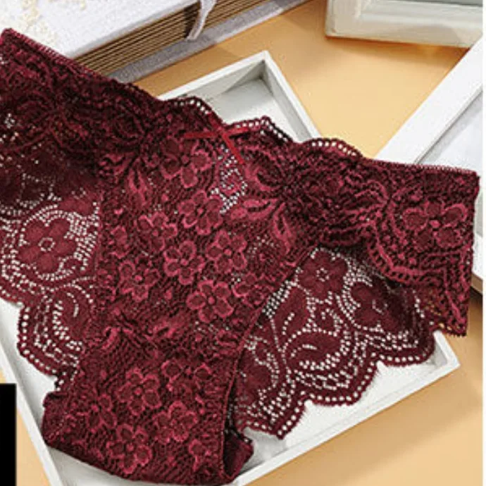 低腰鏤空蕾絲純欲風透氣棉襠三角褲