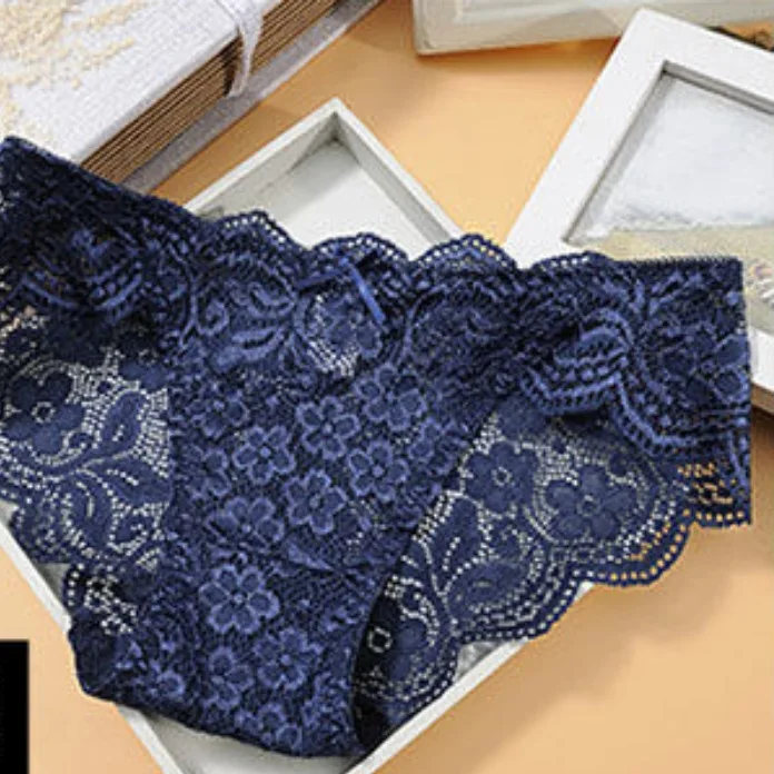低腰鏤空蕾絲純欲風透氣棉襠三角褲