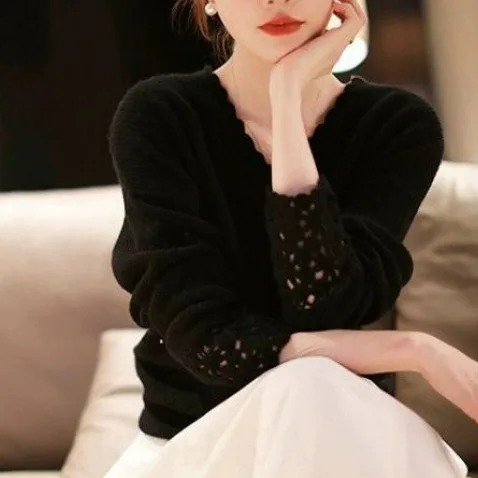 鉤花蕾絲V領寬鬆針織上衣 顯瘦休閒素色毛衣