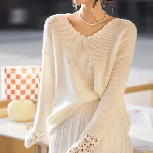 鉤花蕾絲V領寬鬆針織上衣 顯瘦休閒素色毛衣