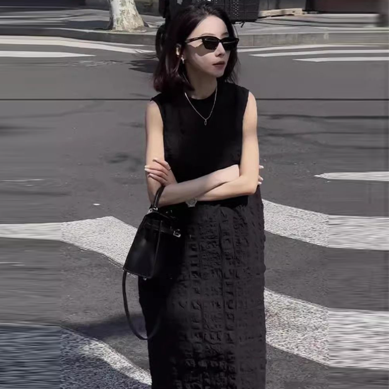 法式圓領無袖背心連身裙 氣質小黑裙寬鬆壓褶長洋