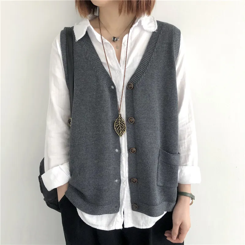文藝復古V領針織背心-春秋寬鬆單排扣設計 大尺碼無袖上衣