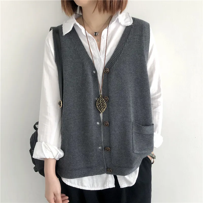 文藝復古V領針織背心-春秋寬鬆單排扣設計 大尺碼無袖上衣