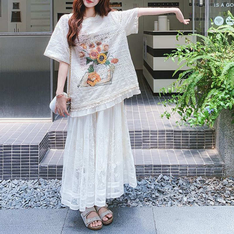印花蕾絲上衣＋長裙套裝 刺繡細節 氣質優雅兩件式洋裝感穿搭