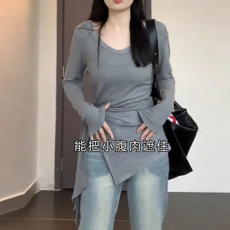 大尺碼修身長袖上衣 中長版 不規則下擺 側扭結設計 鎖骨領 顯瘦內搭