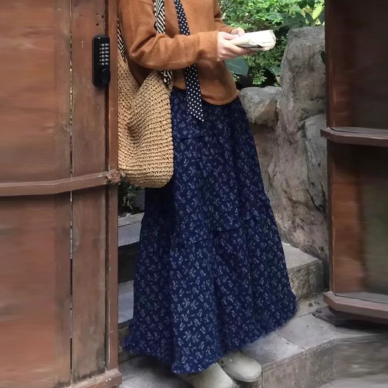 復古深藍碎花中長裙 高腰A字 層次拼接 傘裙擺 森林系