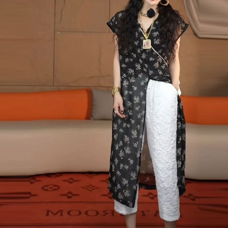 復古碎花V領無袖長版洋裝 輕薄開衩設計 外搭罩衫感