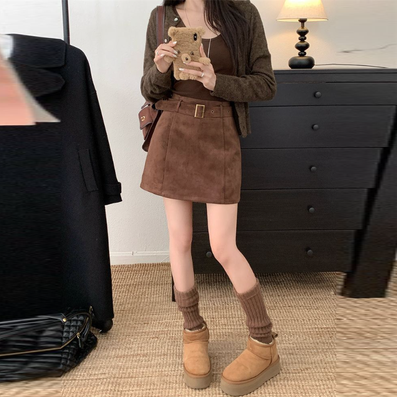 麂皮質感高腰 A 字短裙 咖啡色系 秋冬百搭款