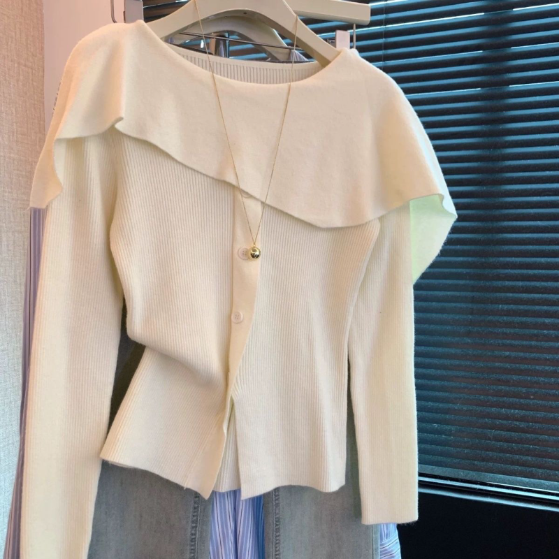 質感斗篷領披肩感針織上衣 斗篷領設計 排扣開襟 修身顯瘦