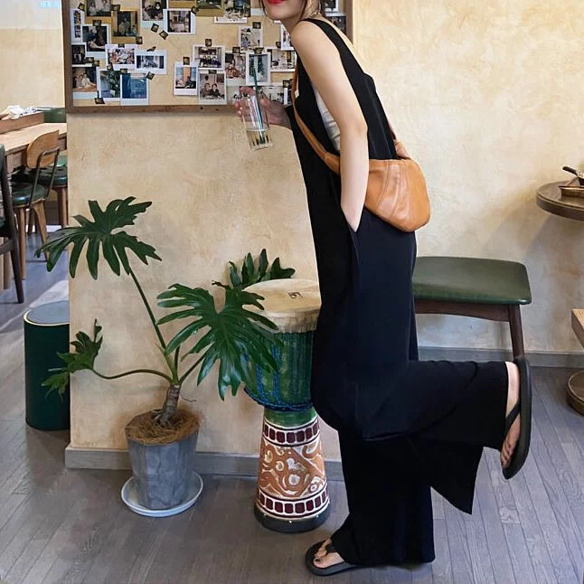 簡約方領連身吊帶寬褲 氣質減齡元氣背帶寬褲連身褲