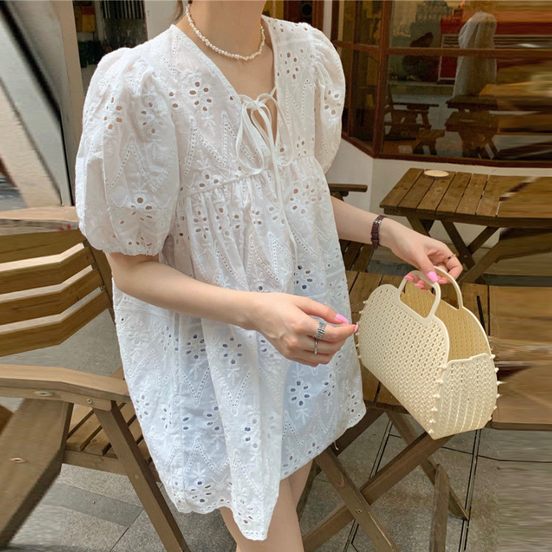 法式氧感蕾絲刺繡上衣 泡泡袖鏤空薄款短袖襯衫