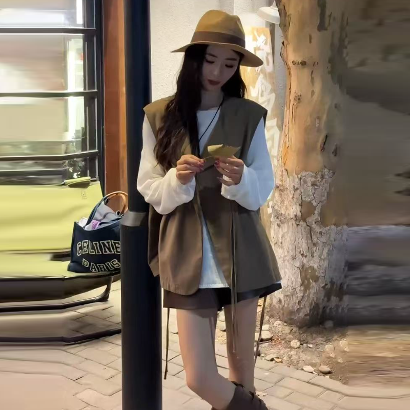 早秋三件式套裝 背心外套＋針織長袖上衣＋仿皮短褲 休閒寬鬆 顯瘦成套