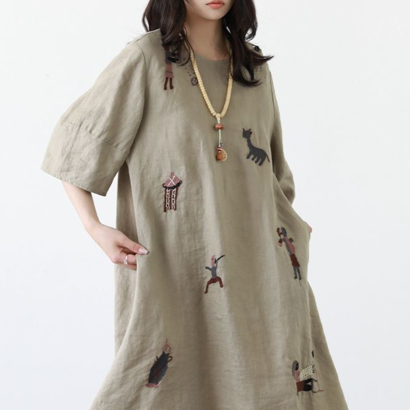 夏季森系刺繡連身裙 圓領寬鬆A字版型 文青甜美洋裝