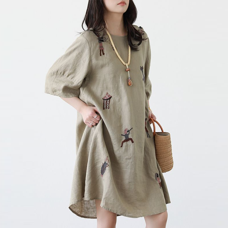 夏季森系刺繡連身裙 圓領寬鬆A字版型 文青甜美洋裝