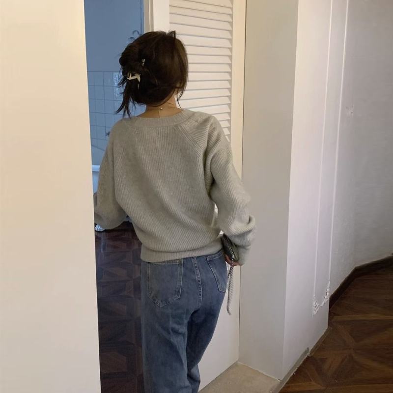 復古慵懶V領短版毛衣 秋冬設計感時尚針織上衣