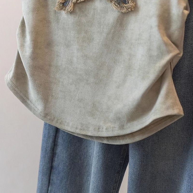 立體蝴蝶設計短袖T恤 微修身版型 百搭氣質上衣