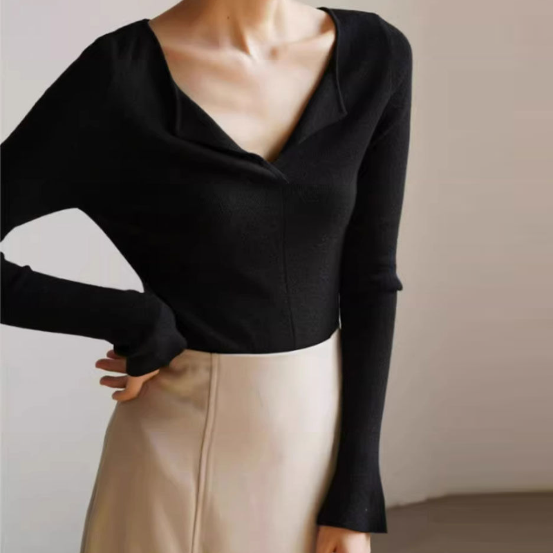 法式開領V領貼身針織上衣 秋冬長袖 羅紋彈性 內搭外穿 高級感