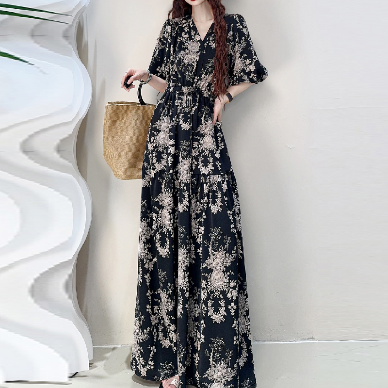 落地碎花長洋裝 3D藏腹剪裁 可調式抽繩顯瘦 大尺碼連身裙