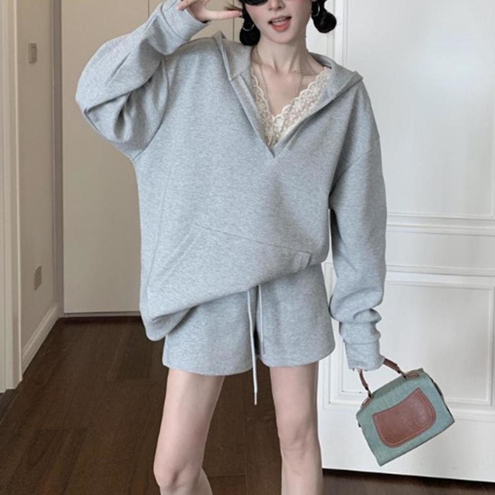 休閒套裝運動系大V連帽+抽繩短褲套裝