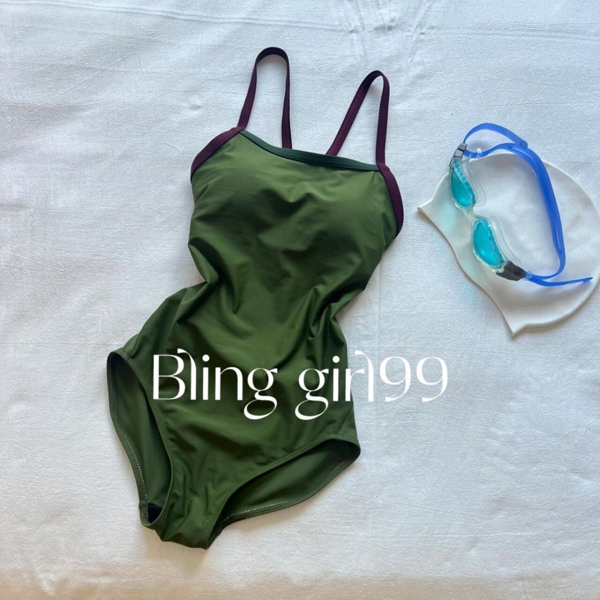 美背連身泳衣 細肩帶交叉設計 修身版型 顯白質感款