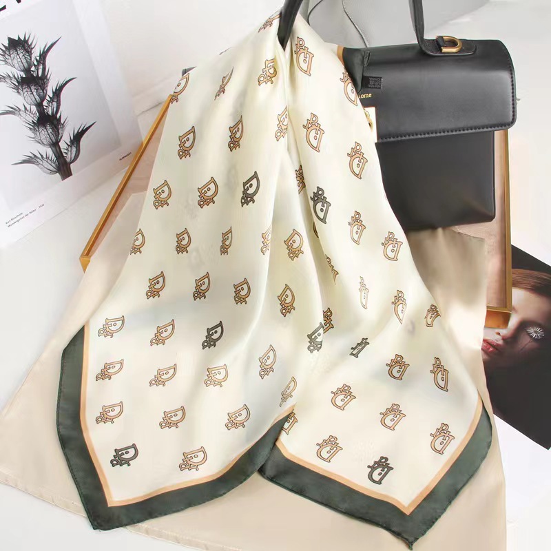 高級感時尚方巾 通勤簡約OL絲巾 優雅緞面職業