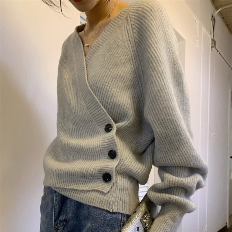 復古慵懶V領短版毛衣 秋冬設計感時尚針織上衣