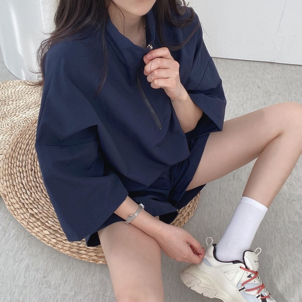 簡約 ‧ 素色拉鍊兩件套運動服套裝 寬鬆高領拉鍊短袖短褲 兩件套
