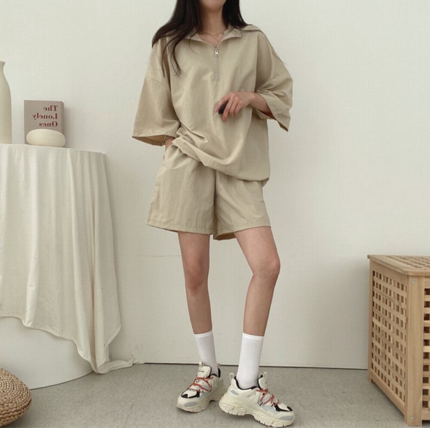 簡約 ‧ 素色拉鍊兩件套運動服套裝 寬鬆高領拉鍊短袖短褲 兩件套