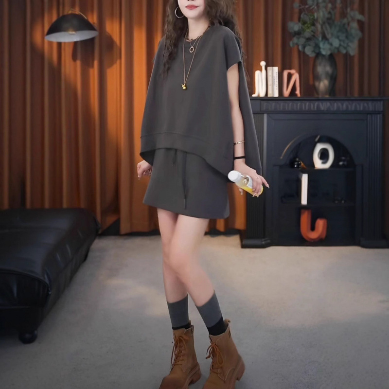 休閒寬鬆兩件式套裝 高腰A字短裙組