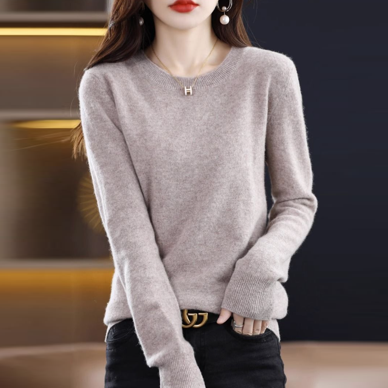 早春柔軟親膚針織上衣 圓領長袖 寬鬆好搭毛衣