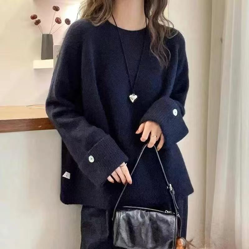 圓領慵懶針織上衣 秋冬新款 親膚柔軟 寬鬆版 袖口釦飾 百搭