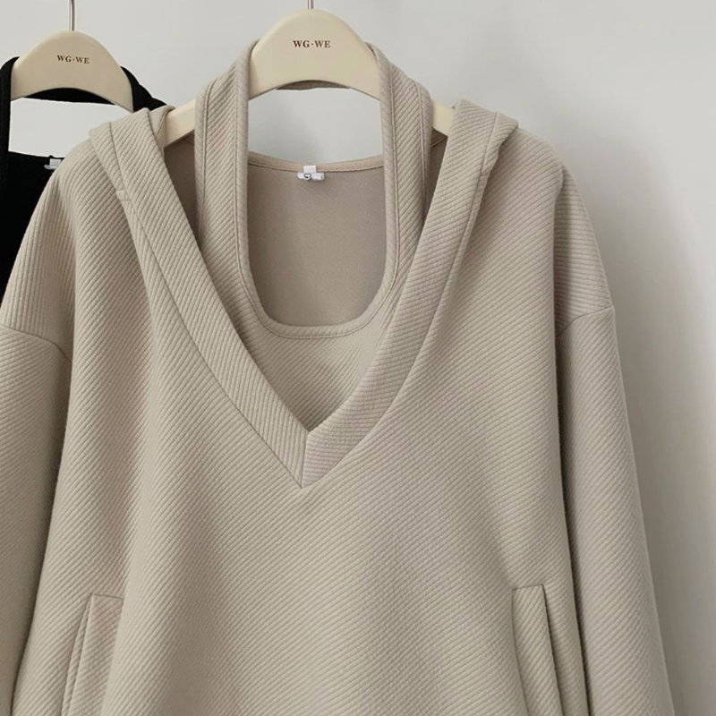 兩件式套裝 連帽V領上衣＋繞頸連身裙（固定式、後背鬆緊） 寬鬆休閒顯瘦