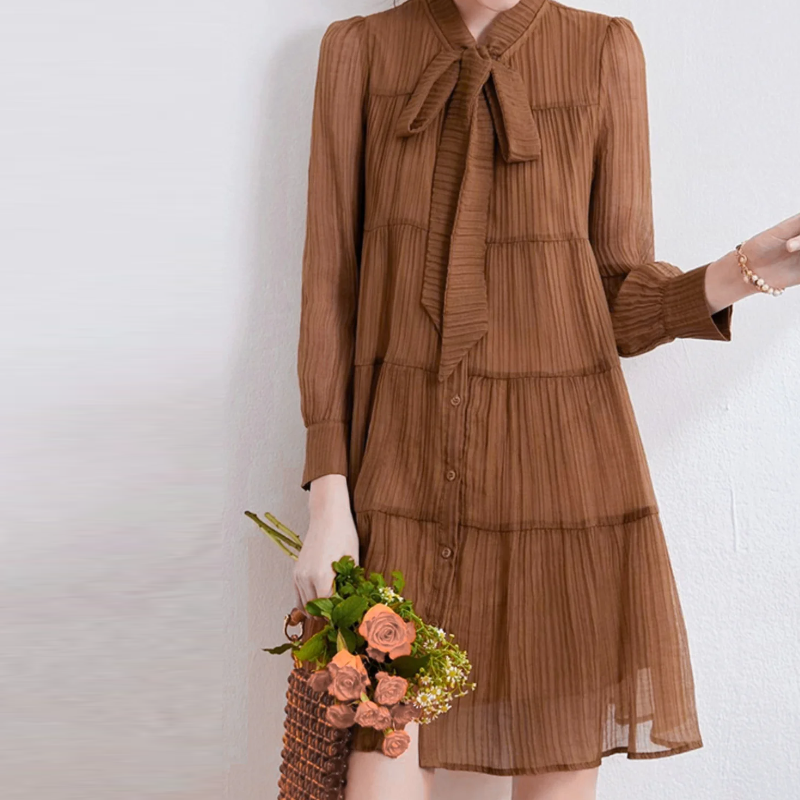 綁帶立領層次蛋糕洋裝 長袖‧輕甜氣質