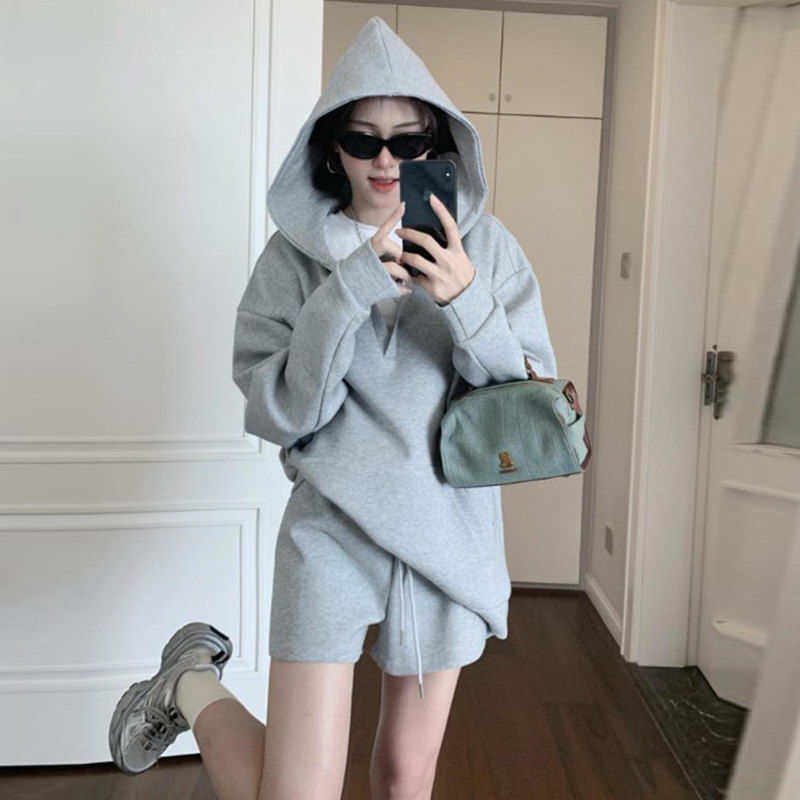 休閒套裝運動系大V連帽+抽繩短褲套裝