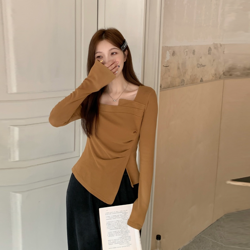 大地色系方領修身上衣（美拉德感）不對稱下襬 開衩＋褶皺 顯瘦內搭長袖