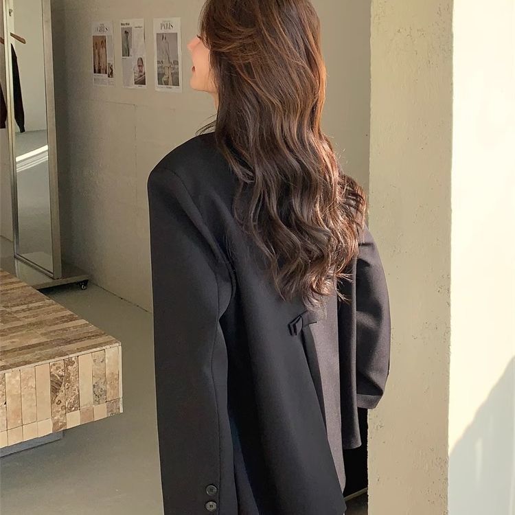 休閒風西裝外套 後背開衩＋蝴蝶結綁帶 設計巧思 春秋百搭