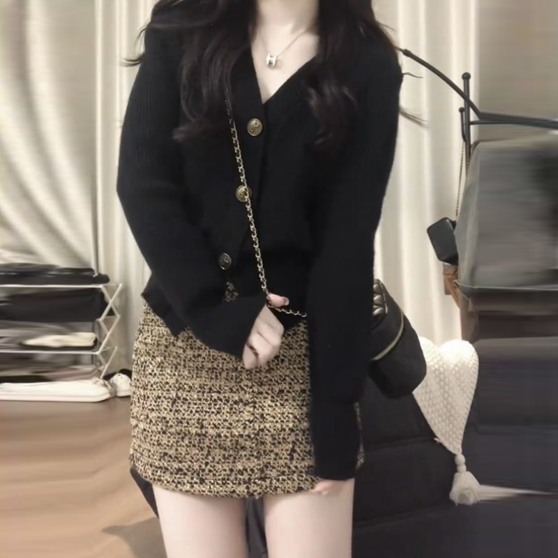 小香風成套穿搭 V領針織外套＋短裙套裝 小個子茶系穿搭