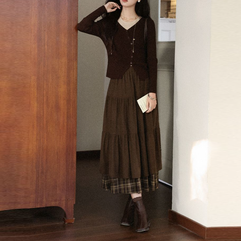 燈心絨拼接格紋長裙 高腰A字版 加厚保暖 日系氣質半身裙