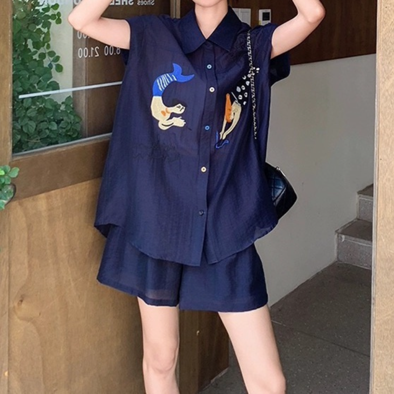 藏藍刺繡短袖襯衫套裝 亞麻感布料 休閒減齡穿搭 短褲兩件式