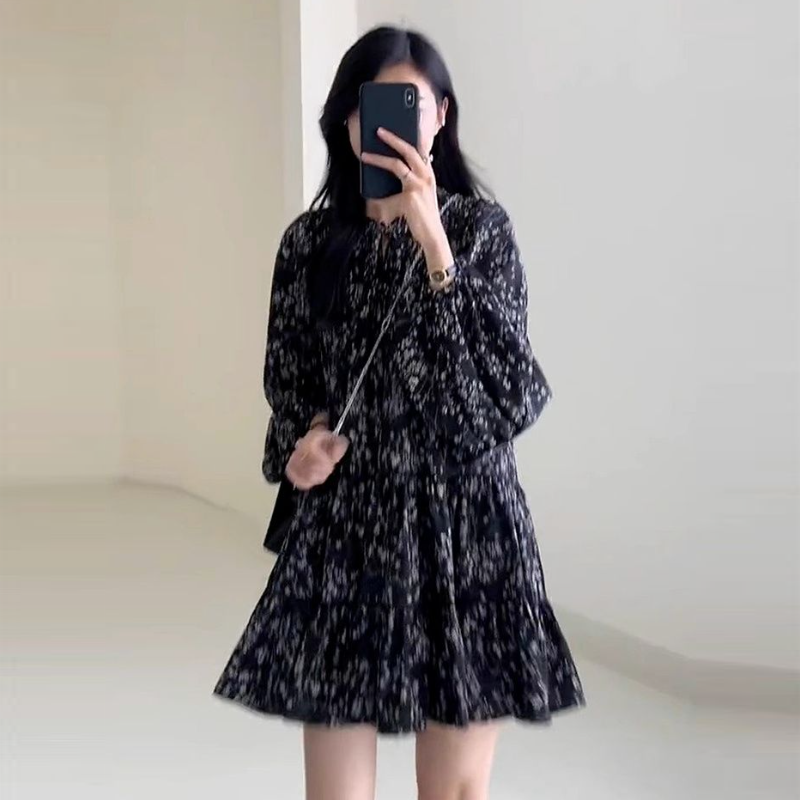 大尺碼法式碎花洋裝 長袖寬鬆 A字版 顯瘦好穿