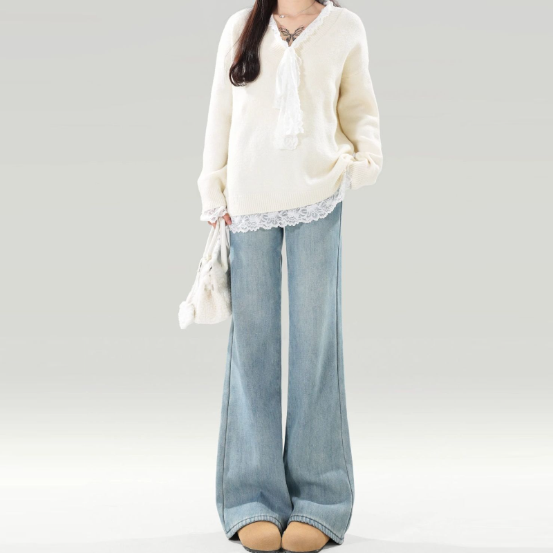 淺藍高腰微喇牛仔褲 寬鬆顯瘦 不貼腿 靴型褲口（Bootcut）