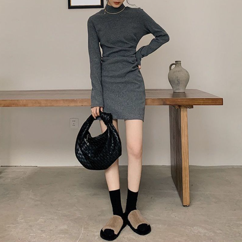 法式修身針織短洋裝 半高領設計 秋冬簡約氣質款