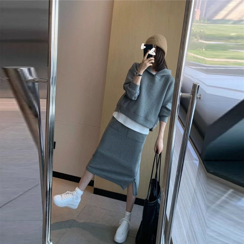 春秋寬鬆連帽上衣+半身裙套裝 兩件組 大尺碼時尚休閒風