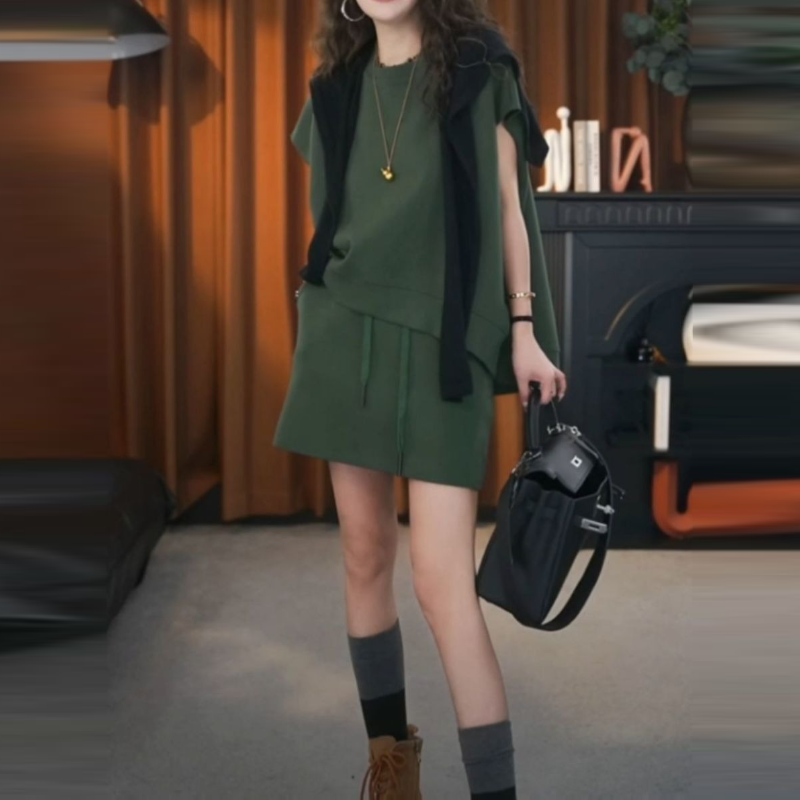 休閒寬鬆兩件式套裝 高腰A字短裙組