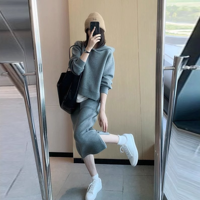 春秋寬鬆連帽上衣+半身裙套裝 兩件組 大尺碼時尚休閒風