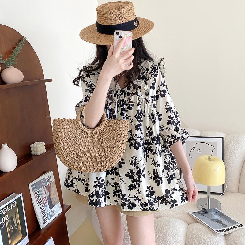 V領大板型泡泡袖娃娃衫 寬鬆甜美荷葉邊蓬蓬碎花襯衫