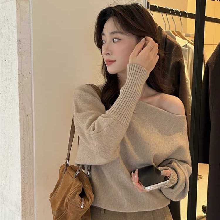 一字領露肩針織上衣 秋季慵懶風 長袖顯瘦 溫柔韓系毛衣