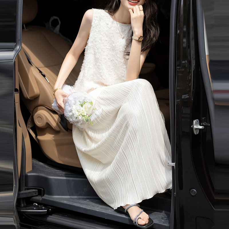 假日風層次拼接無袖洋裝 立體剪花上身 壓褶長裙 長版 氣質顯瘦